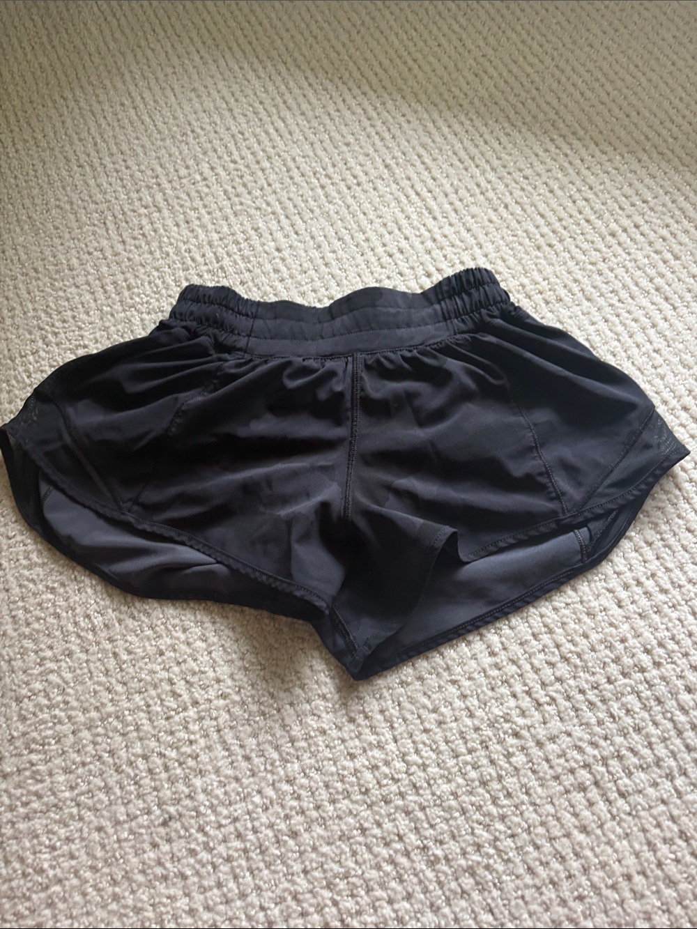 Women’s Black camo Lulu hotty hot Shorts